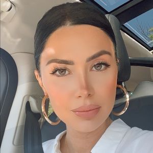 Meet your Posher, Mina